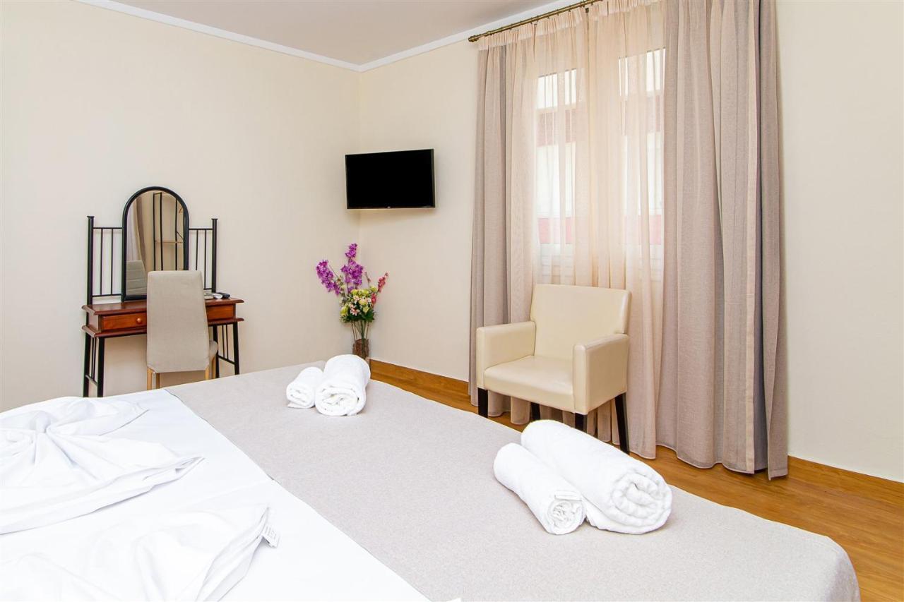 Dermatas Residence Heraklion City Center ภายนอก รูปภาพ