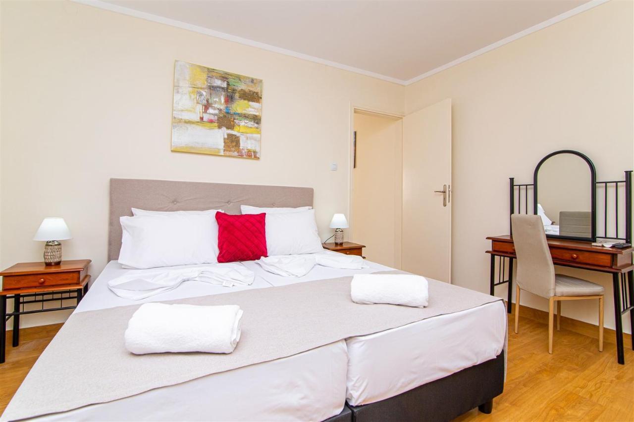 Dermatas Residence Heraklion City Center ภายนอก รูปภาพ