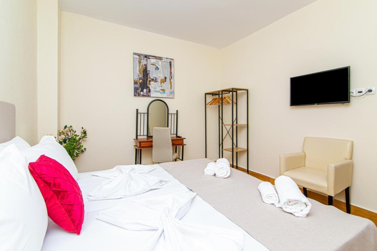 Dermatas Residence Heraklion City Center ภายนอก รูปภาพ