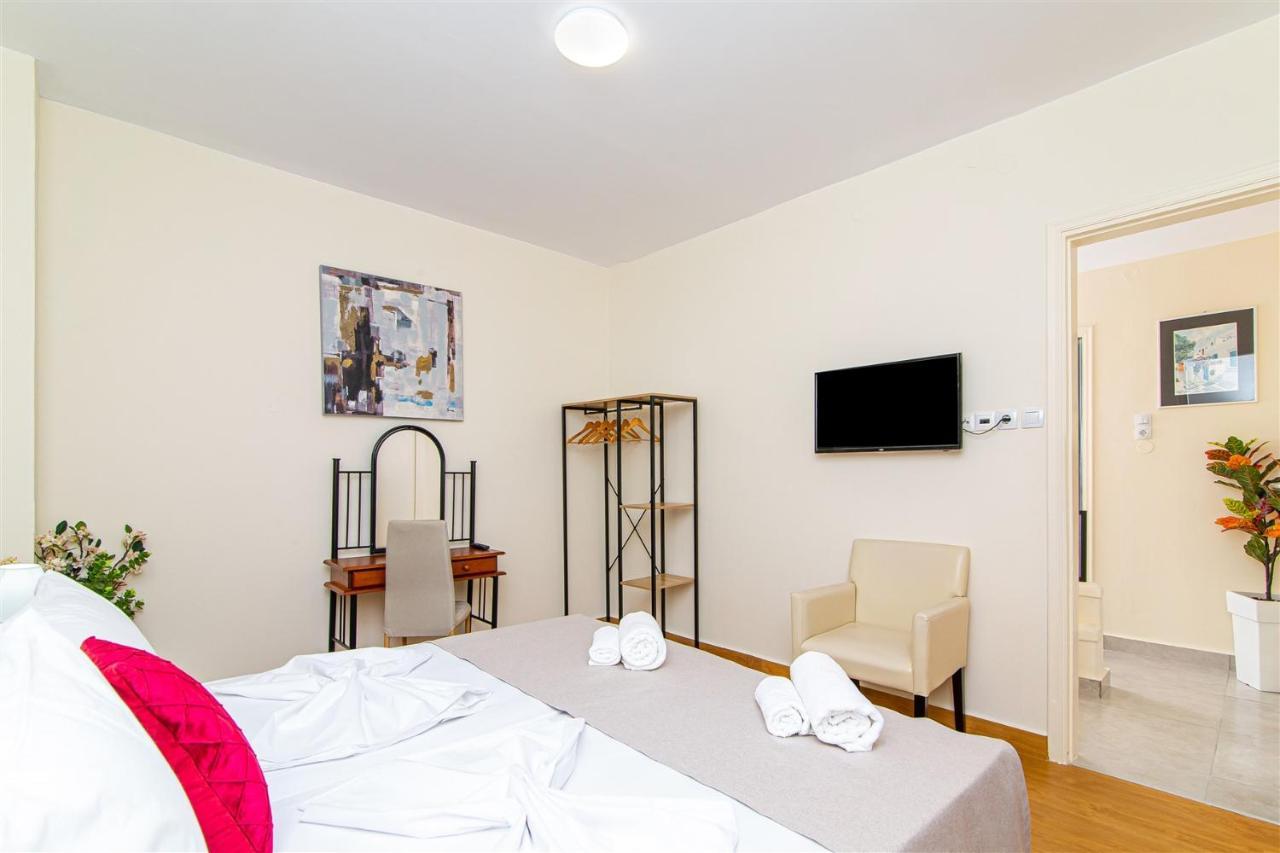 Dermatas Residence Heraklion City Center ภายนอก รูปภาพ